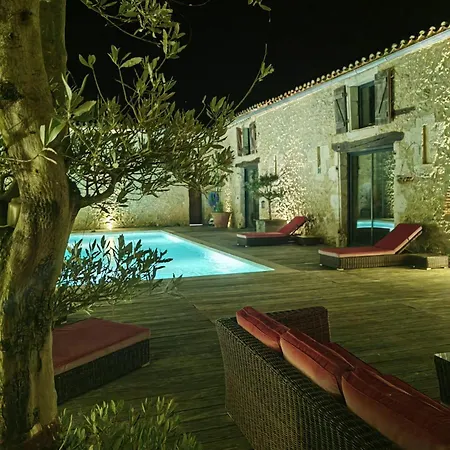 Domaine De Pourrouquet Vila Vic-Fezensac